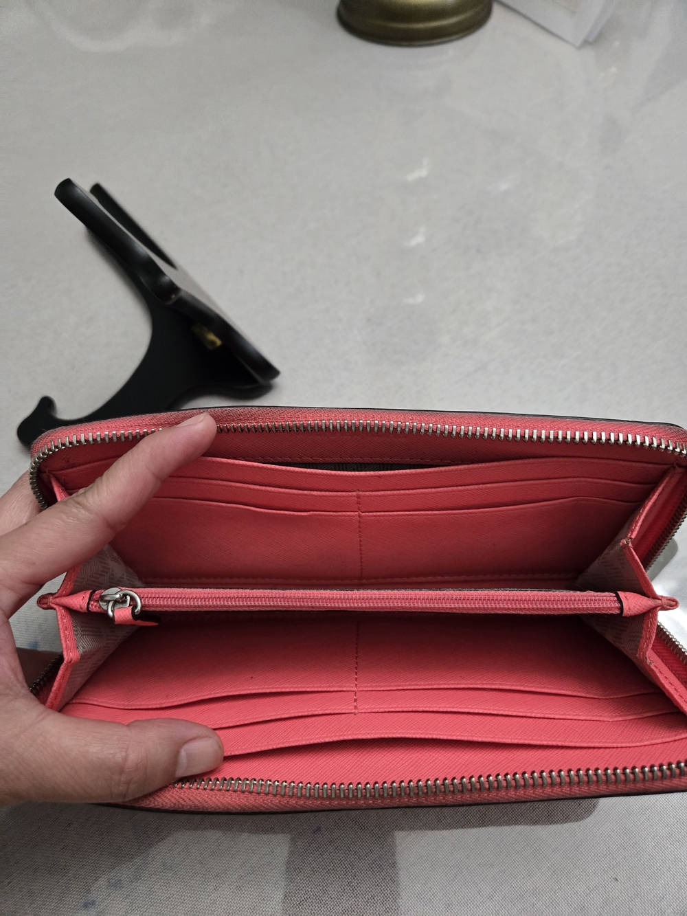 Michael Kors Coral Zip-Around Wallet with Gold Logo - Picture 3 of 3